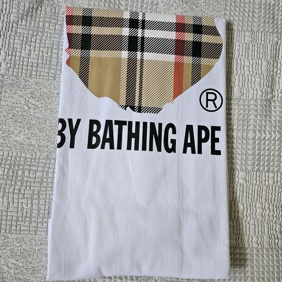 A Bathing Ape Men's White Graphic Logo T-Shirt Crew Neck Size L - Picture 3 of 10
